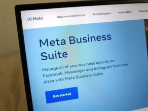 Startseite der Meta Business Suite auf einem Notebook-Bildschirm sichtbar